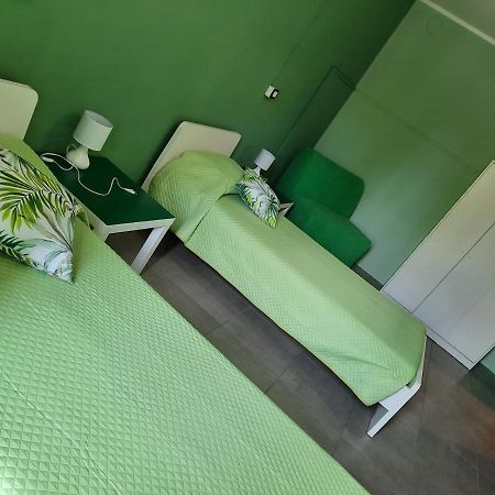 Locanda Della Luna Rossa Calosso Kültér fotó