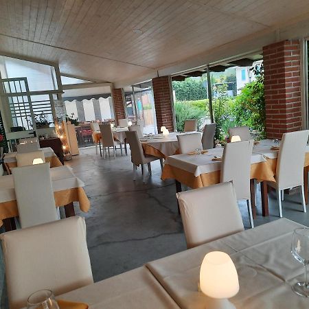 Locanda Della Luna Rossa Calosso Kültér fotó