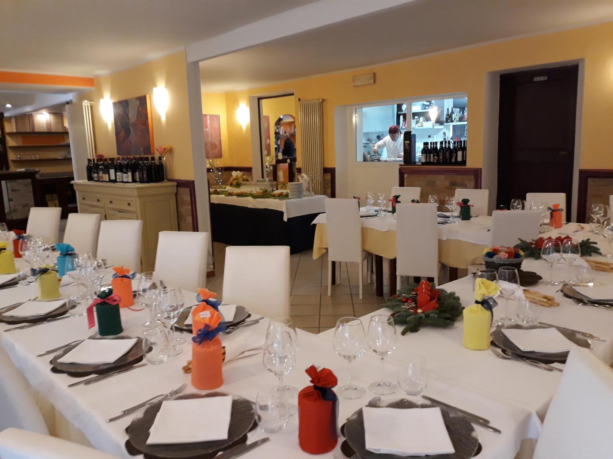 Locanda Della Luna Rossa Calosso Kültér fotó